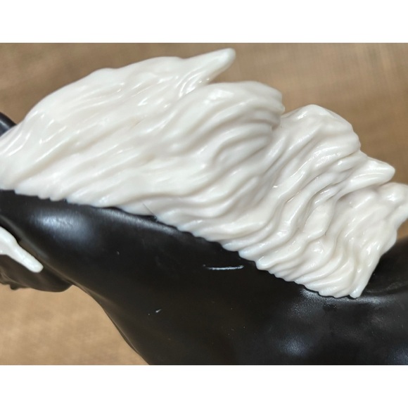 Breyer Paddock Pals Mousse Horse Plastic Figure Toy Black With White Mane - Picture 4 of 9